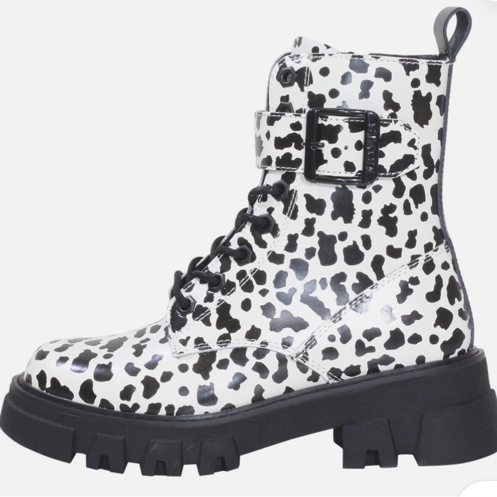 Levi's Women’s Giselle Black and White Combat Boots